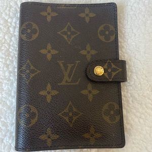 Louis Vuitton note book